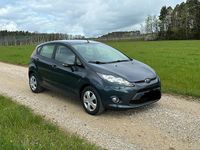 Gebraucht Ford Fiesta 82 PS (60 kW) 2012 Blau Kleinwagen
