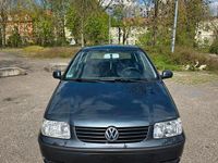 Gebraucht VW Polo 60 PS (44 kW) 2002 Grau Kleinwagen