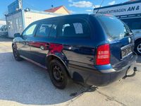 Gebraucht Skoda Octavia Classic 102 PS (75 kW) 2002 Blau Kombi
