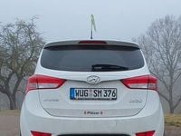 Gebraucht Hyundai ix20 Classic 90 PS (66 kW) 2016 Weiß Kleinwagen