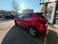Gebraucht Renault Clio IV 90 PS (66 kW) 2013 Rot Kleinwagen