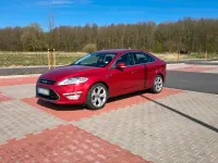 Gebraucht Ford Mondeo 160 PS (117 kW) 2013 Rot Limousine