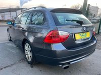 Gebraucht BMW 318 143 PS (105 kW) 2008 Grau Kombi