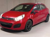 Gebraucht Kia Rio Edition 7 86 PS (63 kW) 2013 Rot Limousine