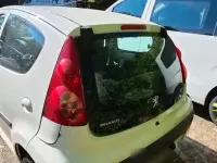 Gebraucht Peugeot 107 68 PS (50 kW) 2011 Weiß Kleinwagen