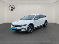 Gebraucht VW Passat Alltrack 200 PS (147 kW) 2022 Oryxwhite perlmutteffekt Kombi