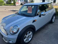 Gebraucht Mini Cooper 122 PS (89 kW) 2011 Weiß Kleinwagen
