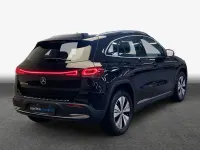Gebraucht Mercedes EQA250 Advanced 139 kW (190 PS) 2022 Schwarz SUV