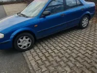 Gebraucht Mazda 323 90 PS (66 kW) 1998 Blau Kleinwagen