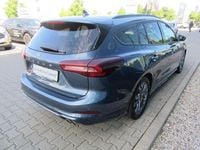 Gebraucht Ford Focus ST-Line X 116 PS (85 kW) 2024 Chromablaumet. Limousine