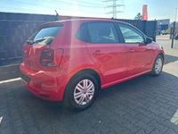Gebraucht VW Polo Trendline 60 PS (44 kW) 2017 Rot Kleinwagen