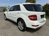 Gebraucht Mercedes ML300 204 PS (150 kW) 2011 Weiß SUV