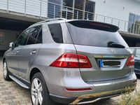 Gebraucht Mercedes ML350 258 PS (189 kW) 2012 Grau SUV