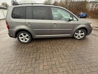 Gebraucht VW Touran 140 PS (102 kW) 2010 Grau Van / Kleinbus