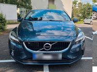 Gebraucht Volvo V40 Momentum 150 PS (110 kW) 2019 Blau Limousine