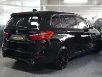 Gebraucht BMW 220 Gran Tourer 243 PS (178 kW) 2020 Schwarz Van / Kleinbus