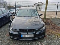 Gebraucht BMW 318 130 PS (95 kW) 2007 Schwarz Limousine