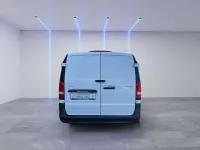 Gebraucht Mercedes Vito 163 PS (119 kW) 2024 Arktikweiss Van