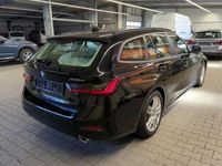 Gebraucht BMW 330e Advantage 252 PS (185 kW) 2022 Schwarz Limousine