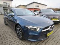 Gebraucht Mercedes A200 Style 150 PS (110 kW) 2020 Denimblau  metalliclack Kleinwagen