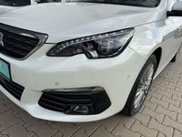 Gebraucht Peugeot 308 Allure 131 PS (96 kW) 2021 Perlmutt weiß perleffekt (metallic) Limousine