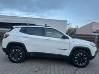 Gebraucht Jeep Compass Trailhawk 179 PS (131 kW) 2022 Weiß SUV