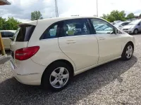 Gebraucht Mercedes B180 109 PS (80 kW) 2014 Gelb Kleinwagen