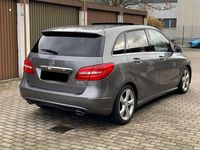 Gebraucht Mercedes B220 170 PS (125 kW) 2014 Grau Kleinwagen