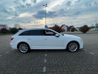 gebraucht Audi A4 Avant /S-LINE/SHZ/AHK/AUTOMATIK/NAVI/LED/PDC