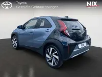 Gebraucht Toyota Aygo X X-plore 72 PS (52 kW) 2023 Celestite grey metallic / night sky black SUV
