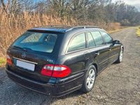 Gebraucht Mercedes E220 Classic 150 PS (110 kW) 2004 Schwarz Kombi