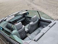 Second-hand Mercedes E320 220 CP (161 kW) 1994 Negru Cabrio