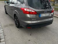 Gebraucht Ford Focus Titanium 125 PS (91 kW) 2014 Grau Kombi