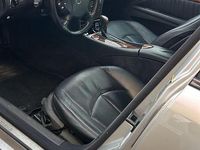 Gebraucht Mercedes E240 Elegance 177 PS (130 kW) 2003 Silber Limousine