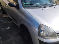 Gebraucht Renault Clio II 94 PS (69 kW) 2005 Silber Kleinwagen