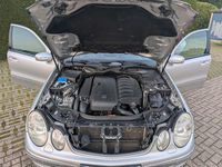 Gebraucht Mercedes E270 163 PS (119 kW) 2005 Silber Limousine