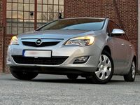 Gebraucht Opel Astra Edition 110 PS (80 kW) 2012 Silber Kombi