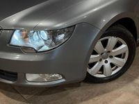Gebraucht Skoda Superb 170 PS (125 kW) 2010 Grau Limousine