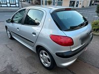 gebraucht Peugeot 206 Automatik Klima 5-Türer nur 127000km Zahnriemen neu