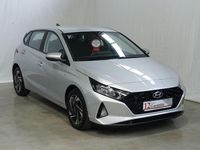 Gebraucht Hyundai i20 Trend 120 PS (88 kW) 2022 Silber Kleinwagen