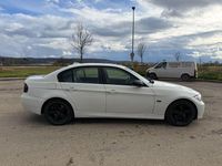 Gebraucht BMW 325 218 PS (160 kW) 2006 Weiß Limousine