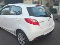 Gebraucht Mazda 2 Center-Line 75 PS (55 kW) 2012 Weiß Kleinwagen