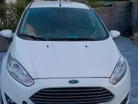 Gebraucht Ford Fiesta 95 PS (69 kW) 2014 Weiß Kleinwagen