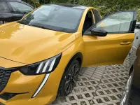 Gebraucht Peugeot 208 GT 102 PS (75 kW) 2021 Gelb Kleinwagen