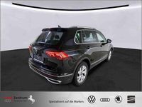 Gebraucht VW Tiguan Elegance 150 PS (110 kW) 2023 Deep black pearlescent SUV