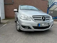 Gebraucht Mercedes B180 109 PS (80 kW) 2010 Silber Van / Kleinbus