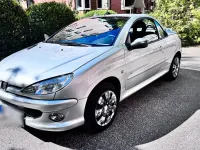 Gebraucht Peugeot 206 CC 96 PS (70 kW) 2005 Silber Cabrio