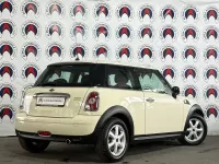 Gebraucht Mini ONE 98 PS (72 kW) 2010 Pepper white Kleinwagen