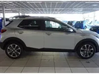 Neu Kia Stonic Edition 7 100 PS (73 kW) 2025 Silber SUV