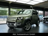Gebraucht Land Rover Defender First Edition 400 PS (294 kW) 2021 Pangea green SUV